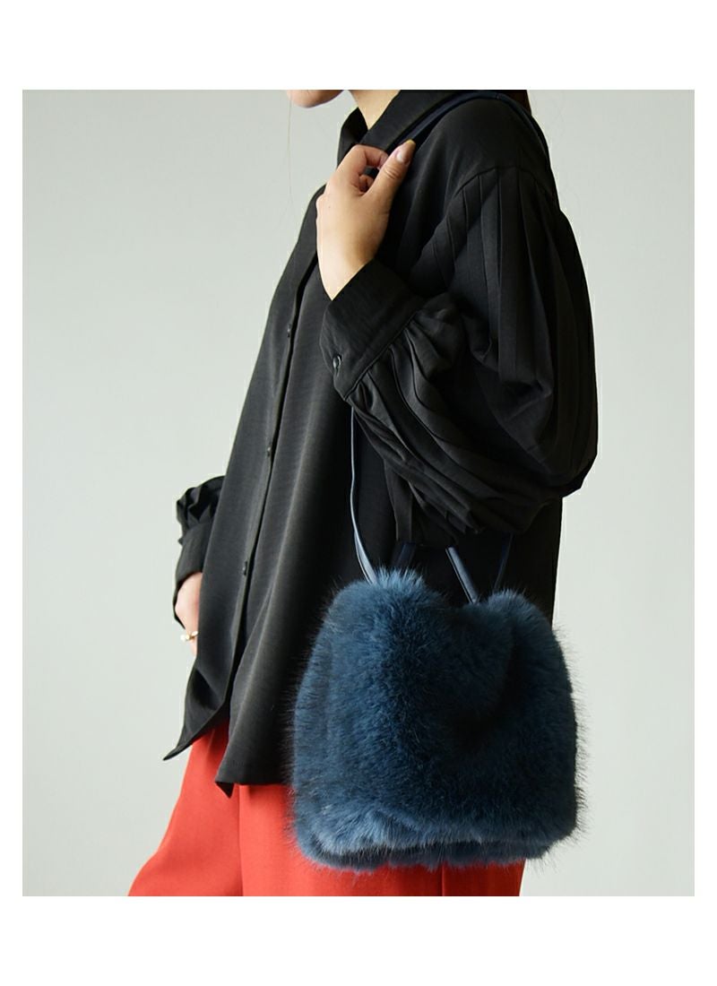 フェイクファーきんちゃくショルダーバッグ 【メール便対応可】 | and